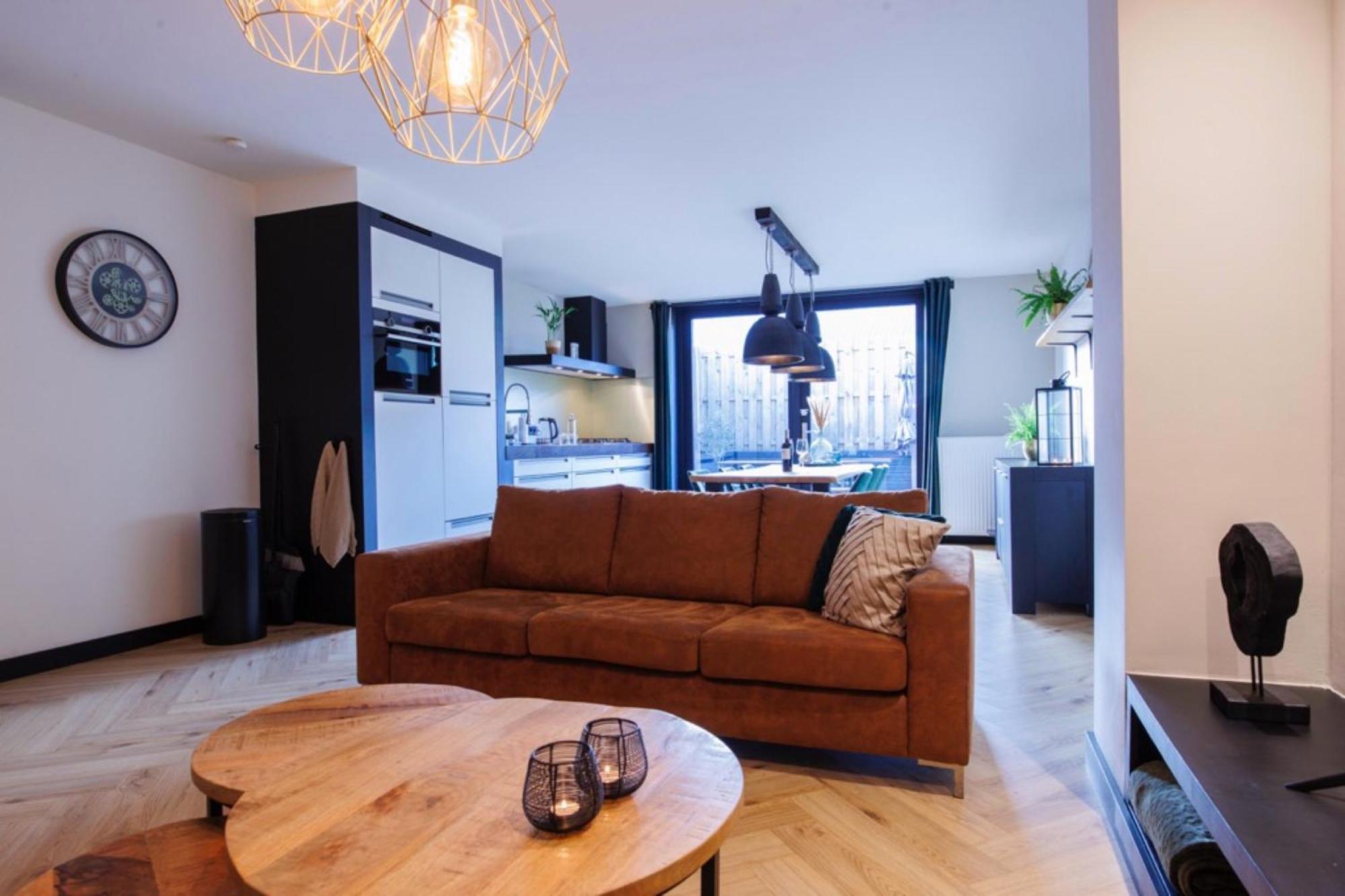 In De Mid - Prachtige Appartementen In Hartje Joure Eksteriør billede
