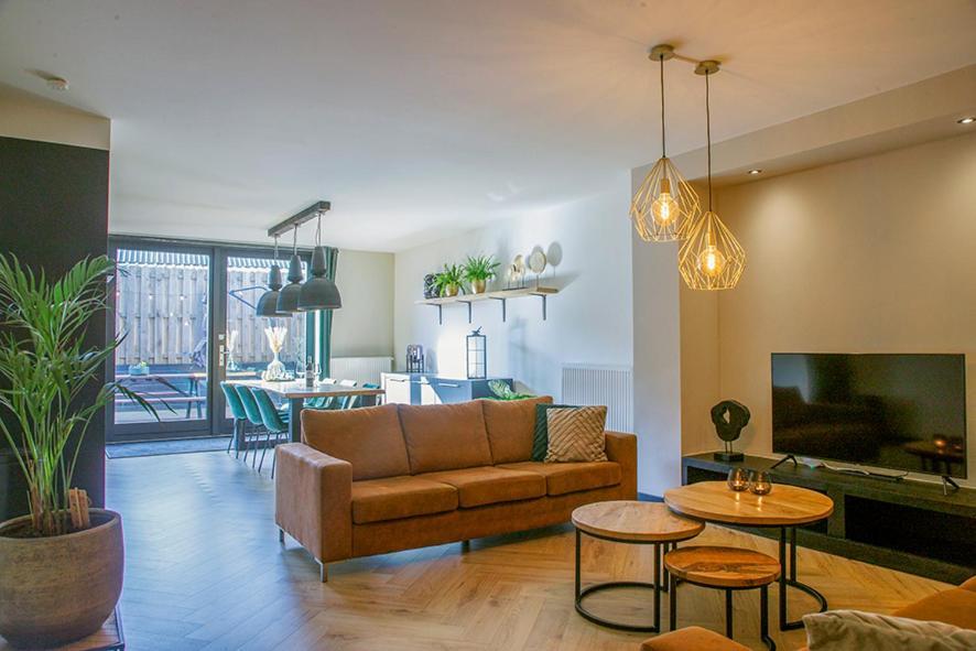 In De Mid - Prachtige Appartementen In Hartje Joure Eksteriør billede